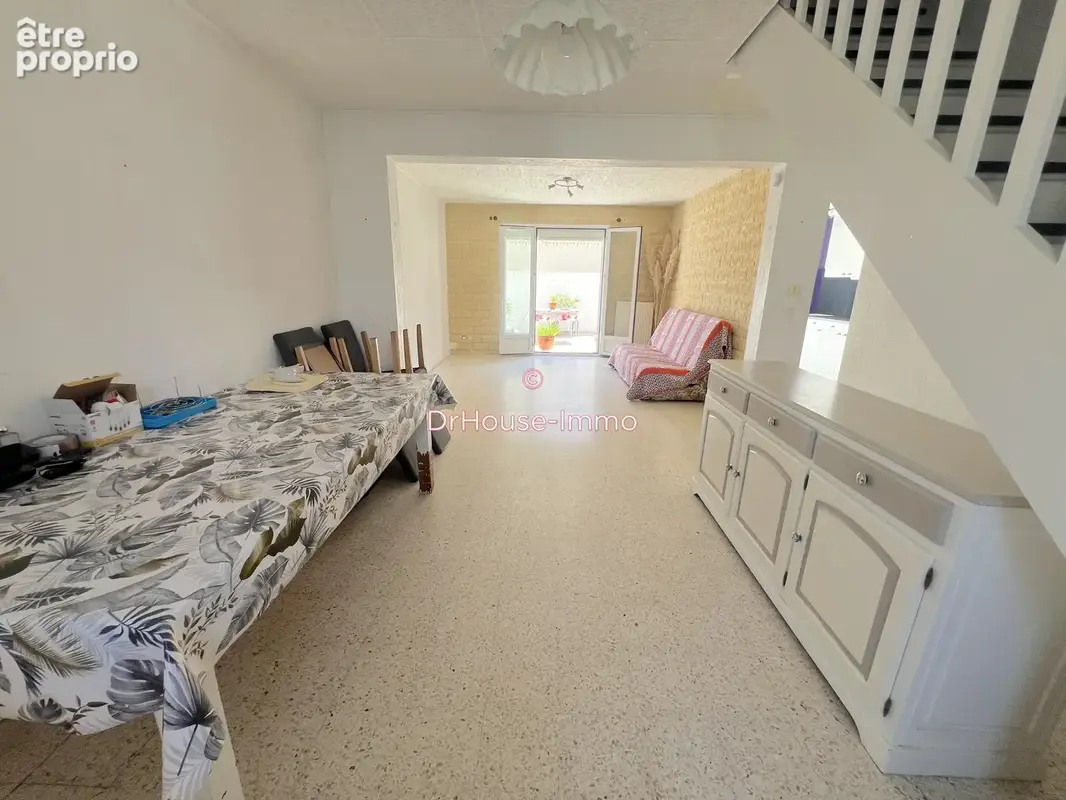 Maison 6 pièces 96 m² à vendre à Aigues-Mortes (30220) - photo 2
