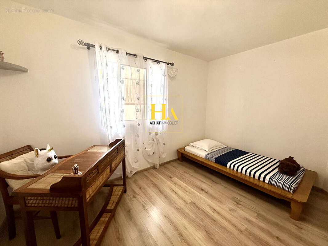 Maison f5 de plain-pied avec dépendance - photo 11