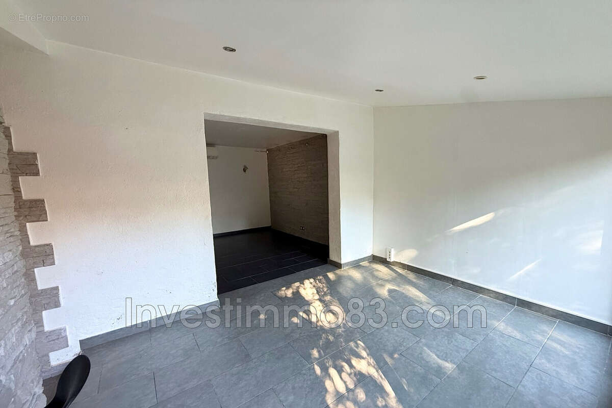 Maison à SAINT-MAXIMIN-LA-SAINTE-BAUME