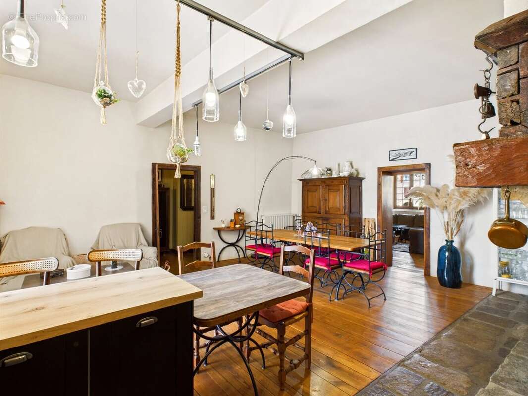 Maison à SAUVETERRE-DE-ROUERGUE