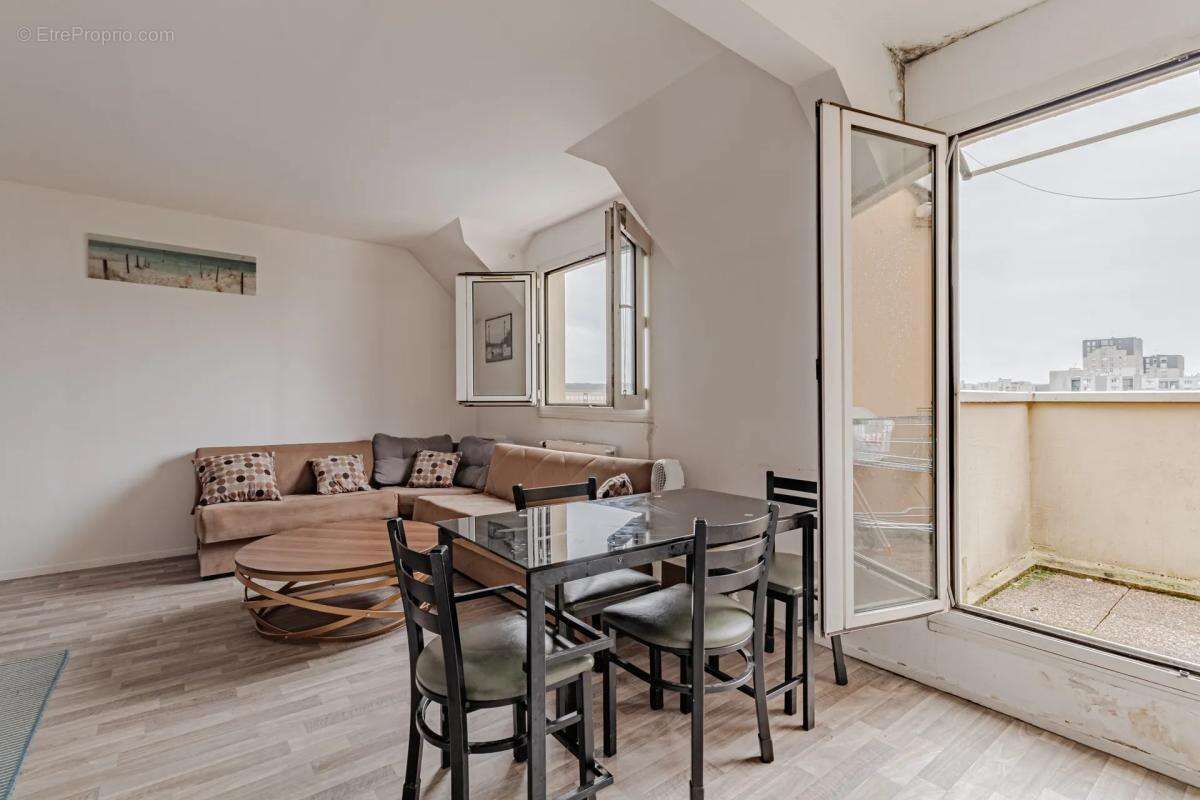 Appartement à DAMMARIE-LES-LYS