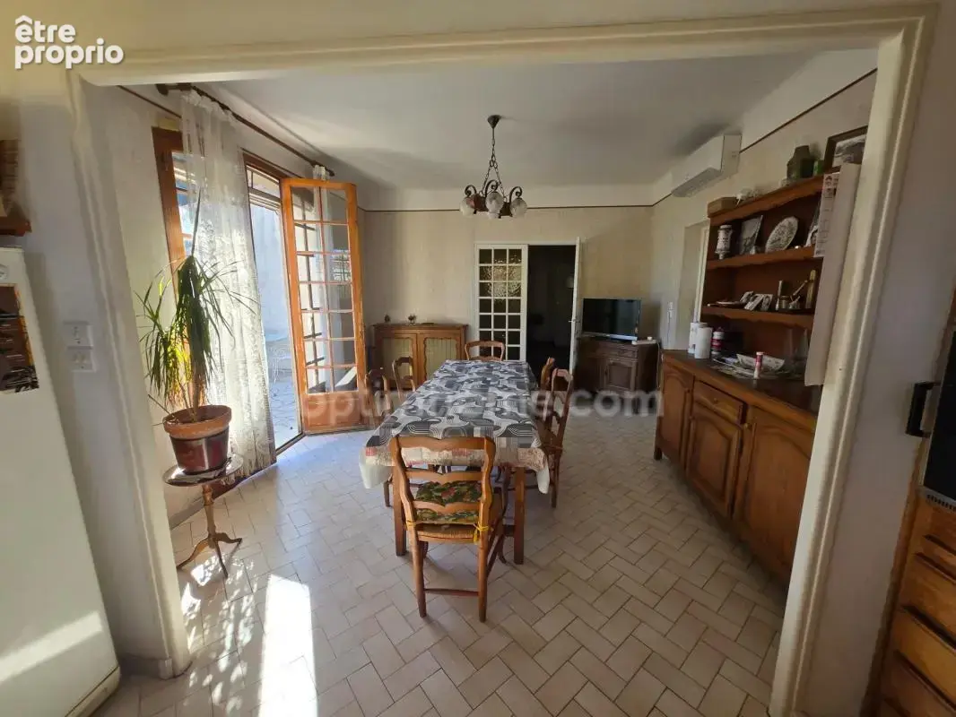 Martigues saint-jean – maison plain-pied 127,50 m² – terrain 1 170 m² – 3 chambres – garage – cave à vin - photo 17