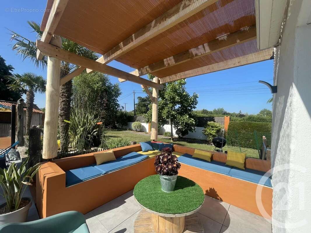 Maison à LE PERRIER