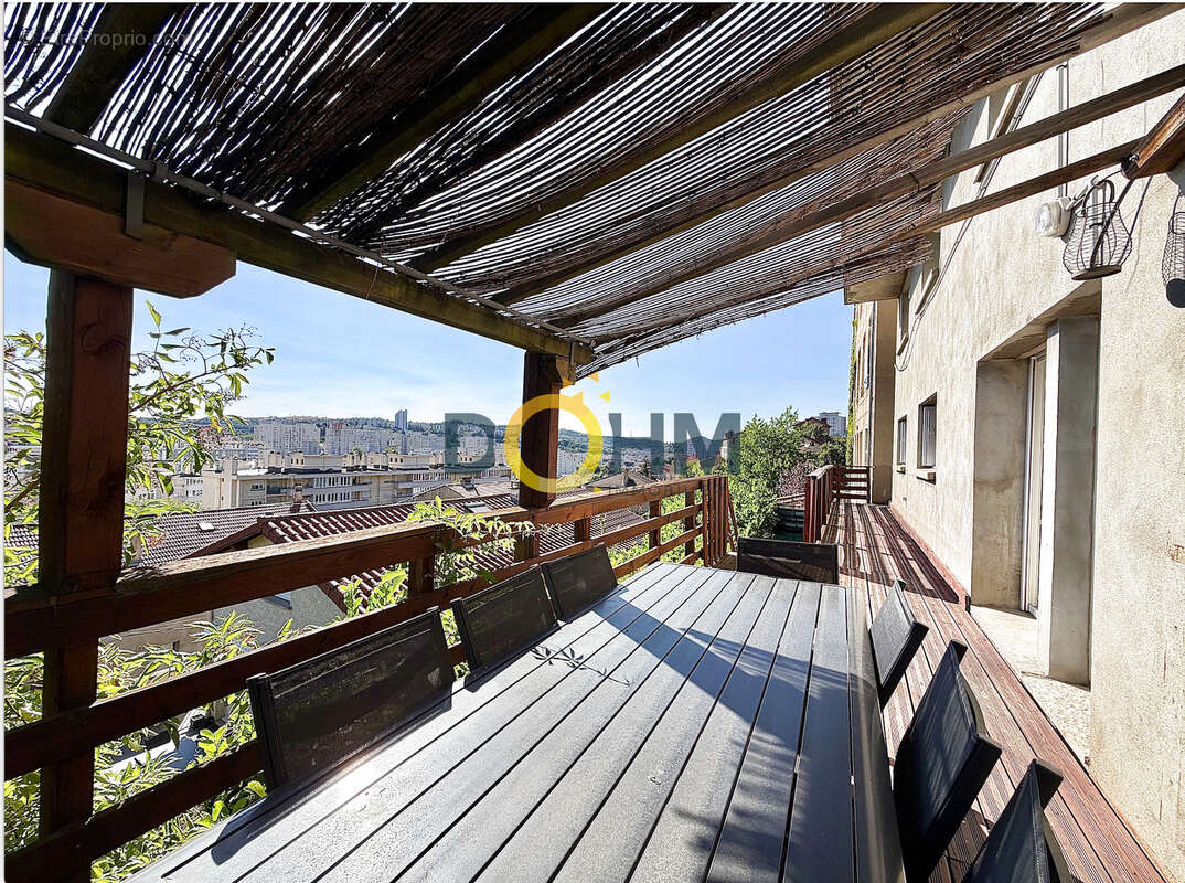 Appartement à SAINT-ETIENNE
