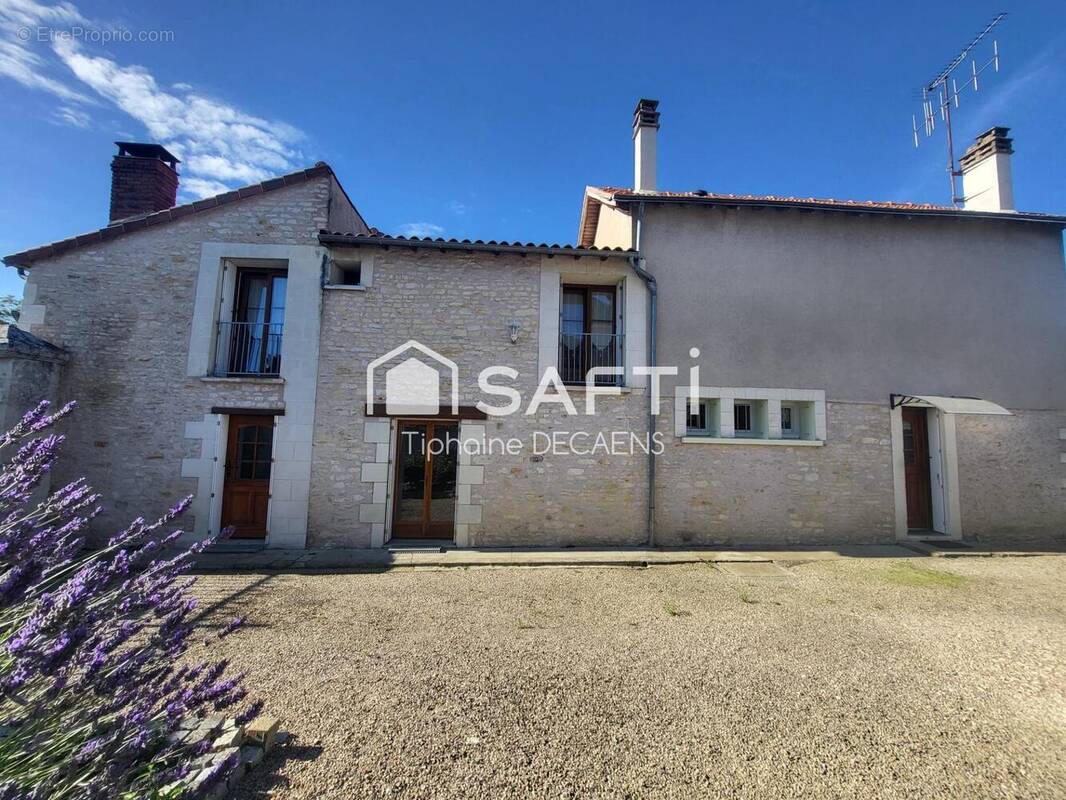 Photo 1 - Maison à RICHELIEU