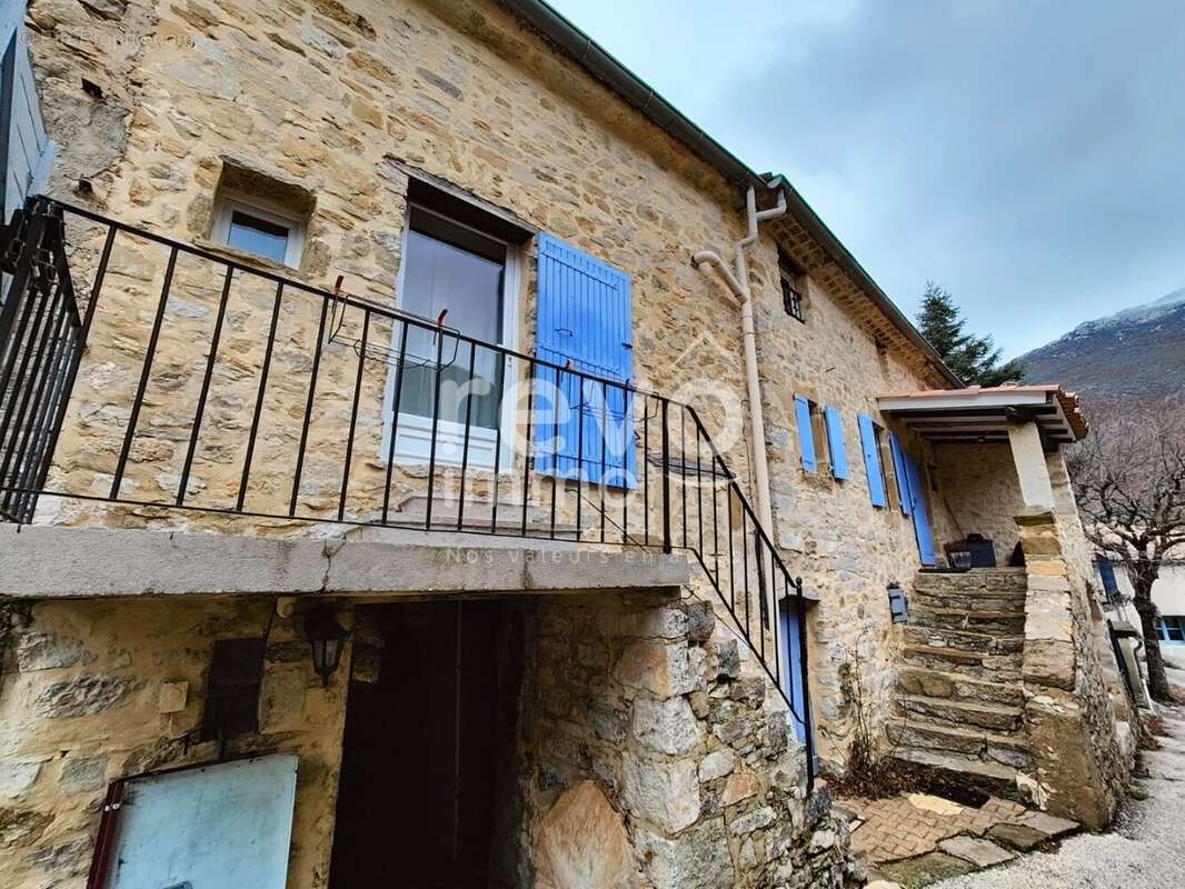 Maison à CHAUDEBONNE