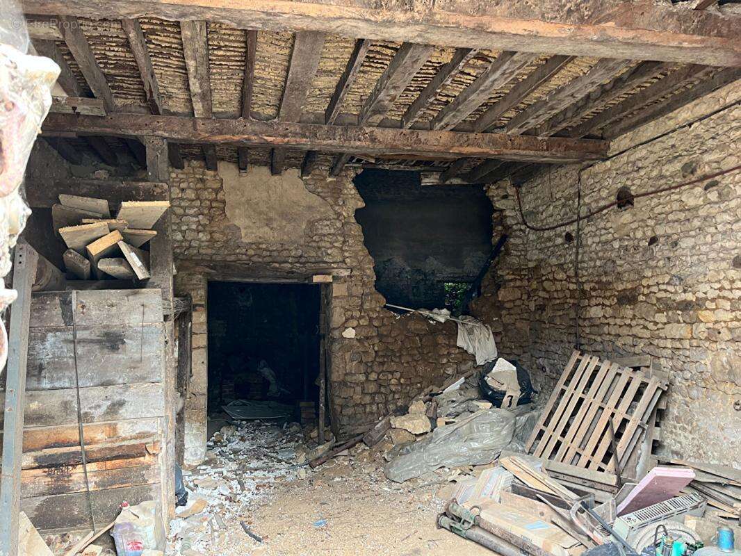 Maison a rehabiliter - photo 10
