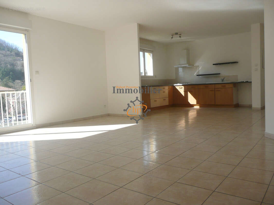 Appartement à SAINT-AFFRIQUE