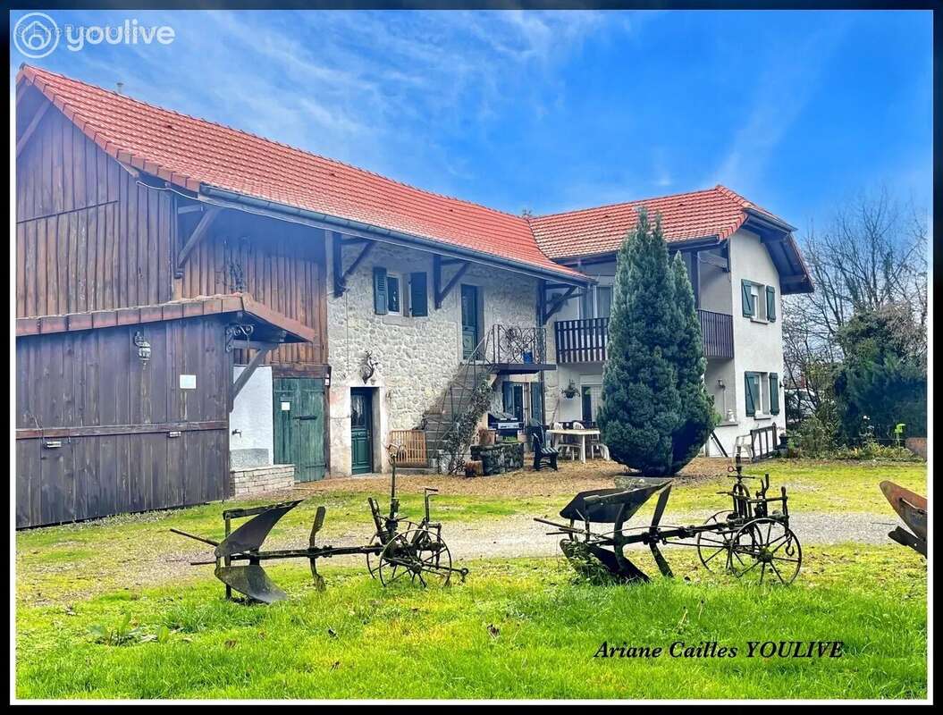 Maison à CORNIER