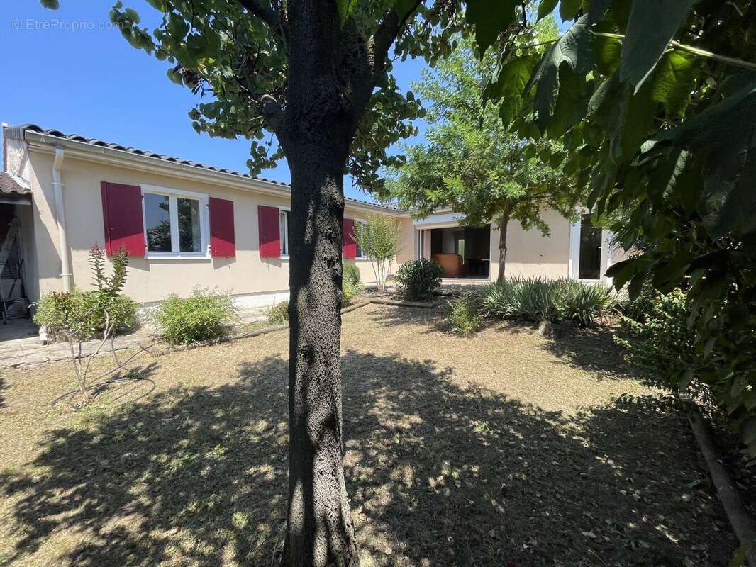 Maison 111 m² à Romans-Sur-Isere  - photo 5