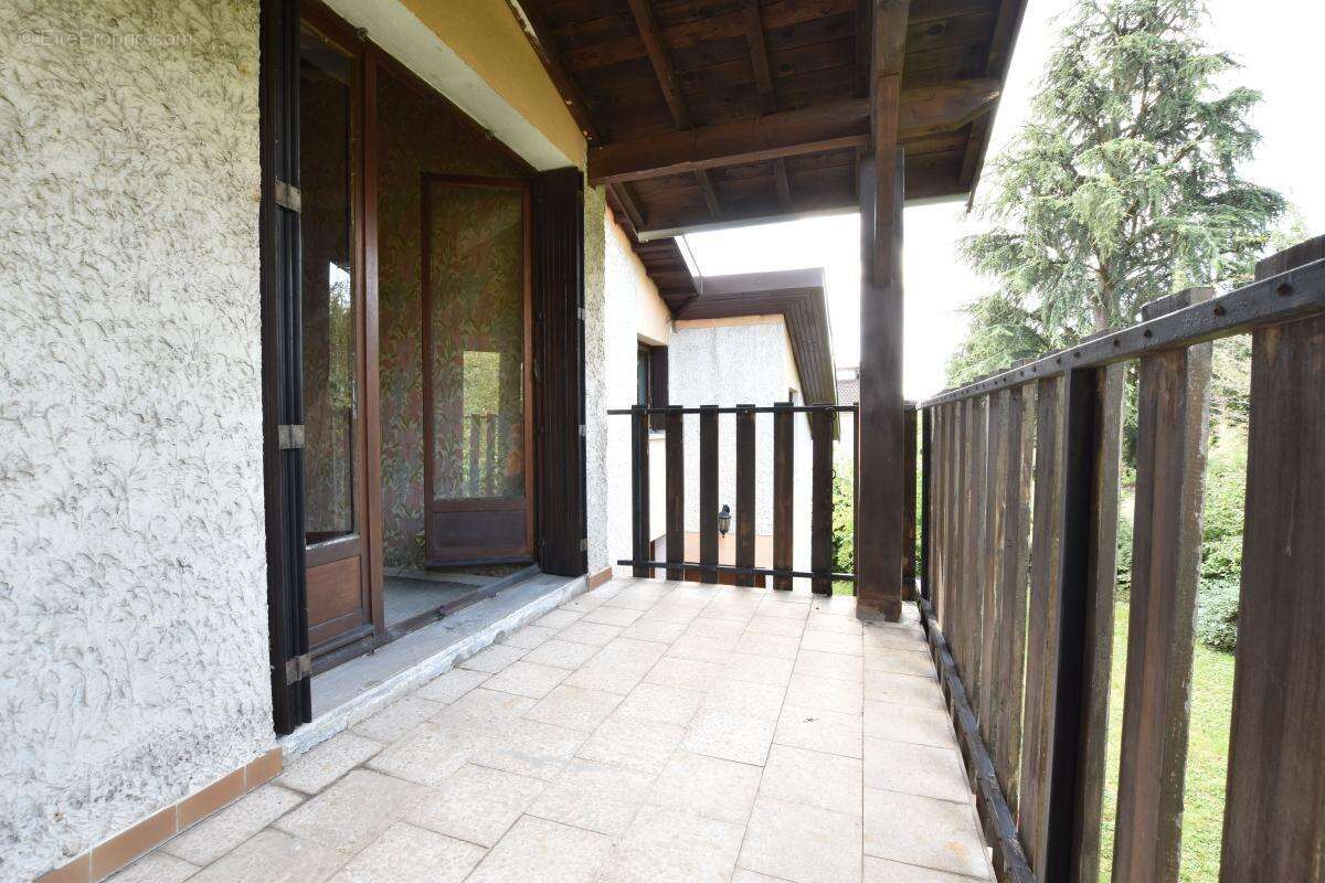 Maison à SAINTE-FOY-LES-LYON