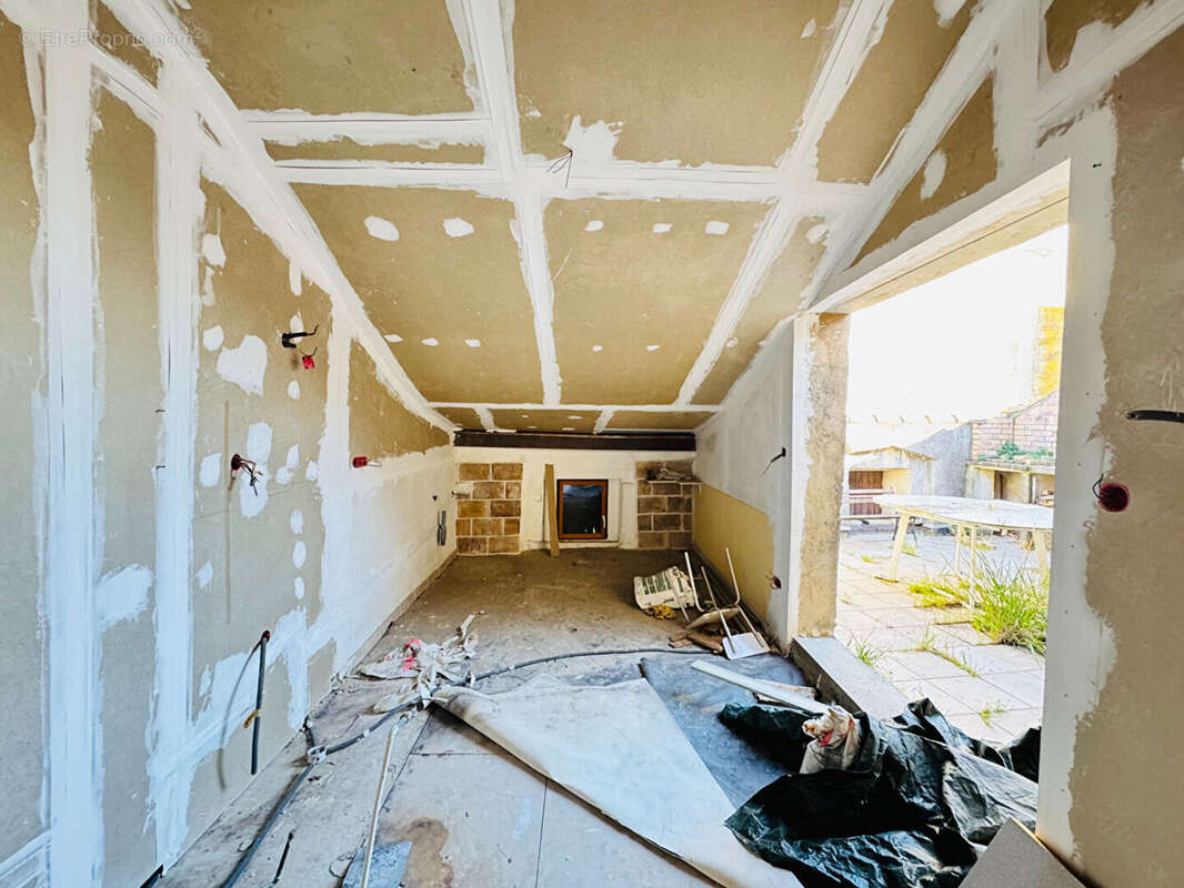 Appartement à PUISSALICON