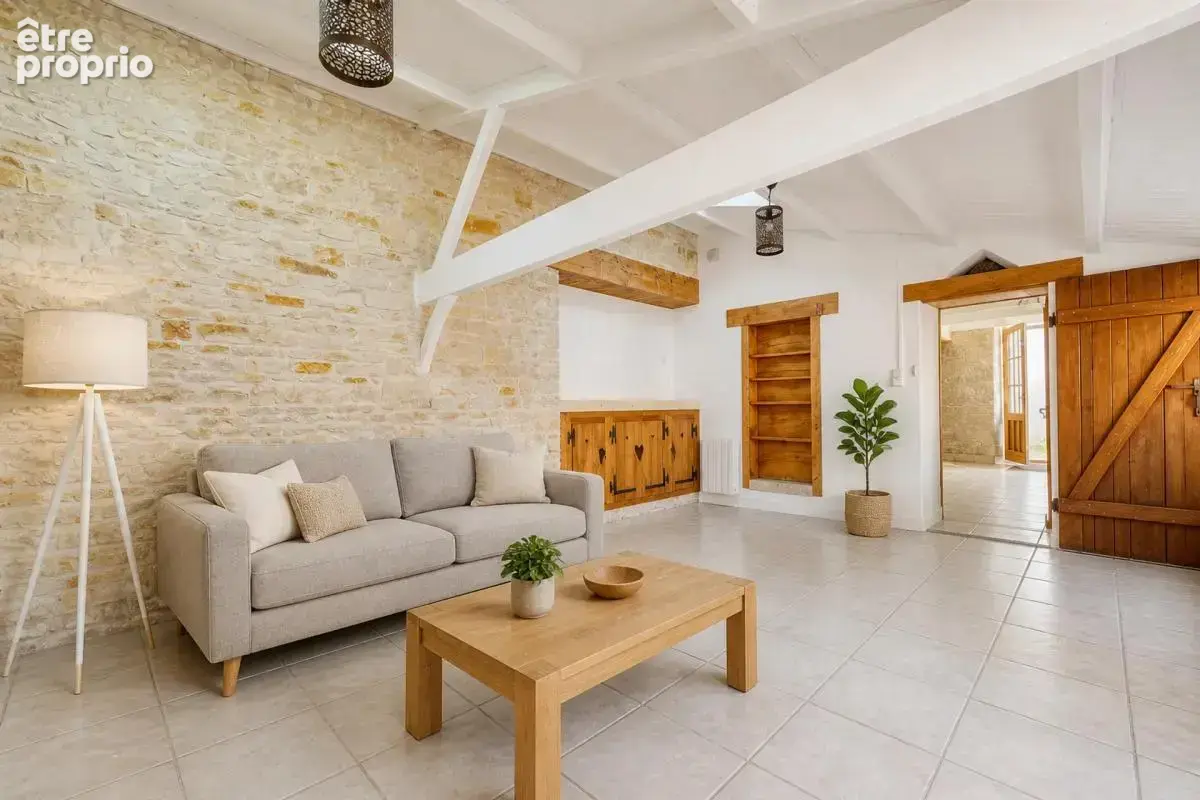 17700 VOUHÉ – ANCIENNE FORGE RÉNOVÉE – 239 M² - Gîte - Piscine - photo 13