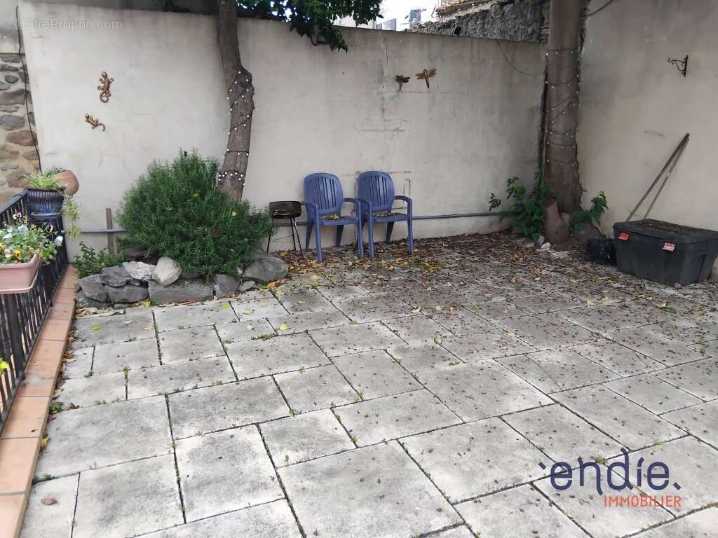 Appartement à AZILLE