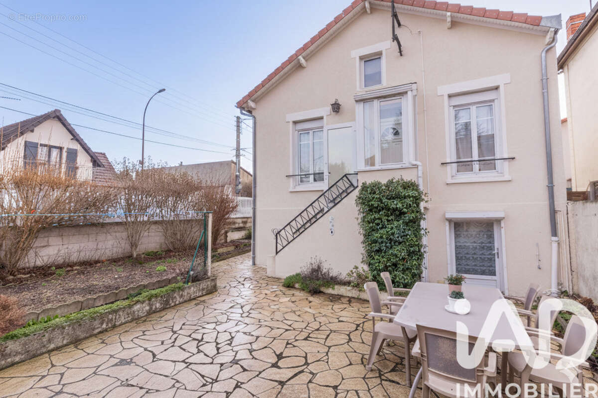 Photo 2 - Maison à BEZONS