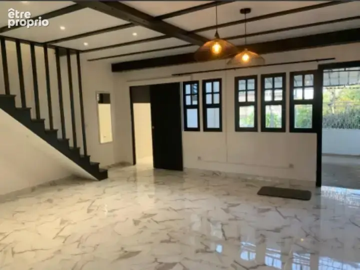 Maison 85 m2 Mitoyenne cité Chatenay Cayenne - photo 2