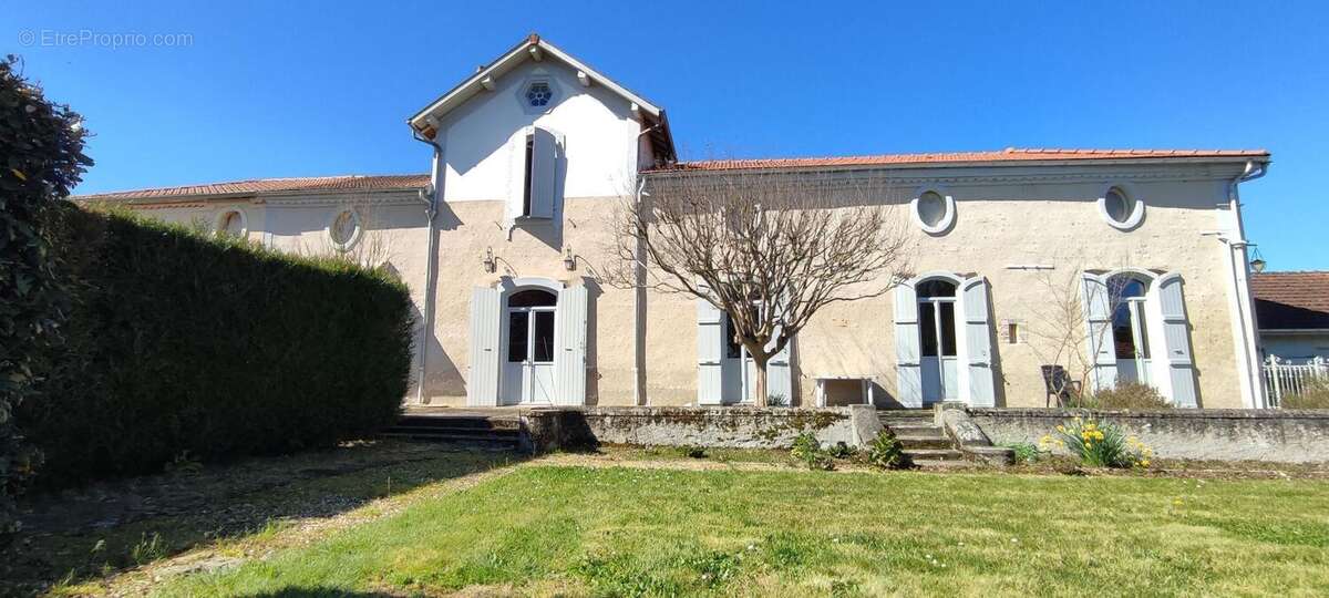 Maison à VIC-EN-BIGORRE