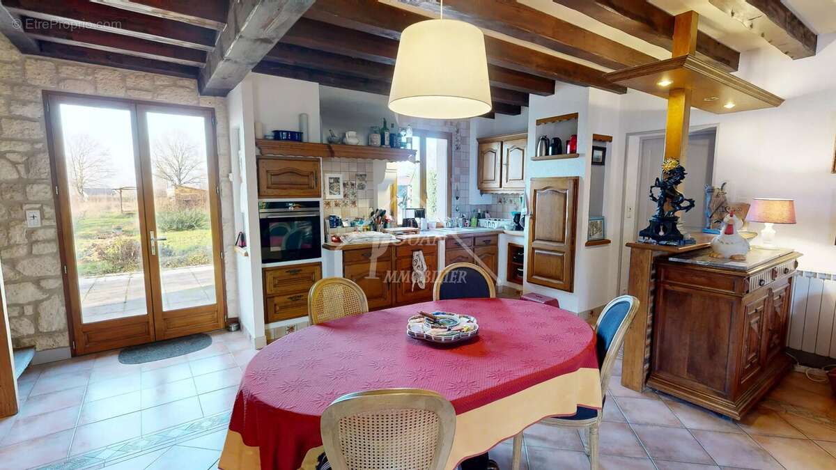 Maison à BOURBON-L'ARCHAMBAULT