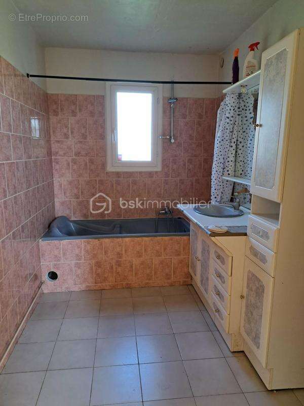 Propriété de Caractère sur 4,3 Hectares – Potentiel Équestre - photo 12