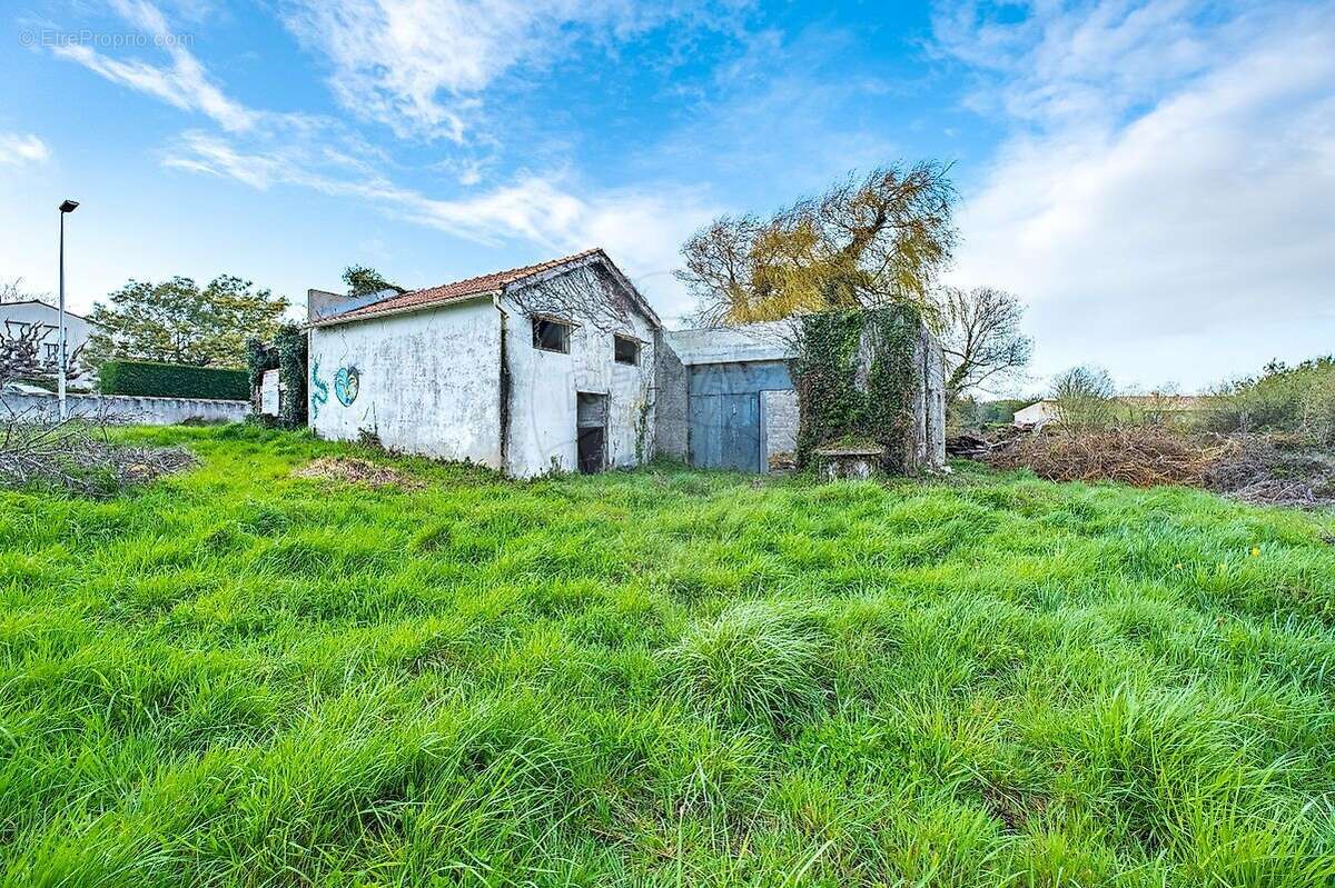 Terrain à SAINT-GEORGES-D'OLERON