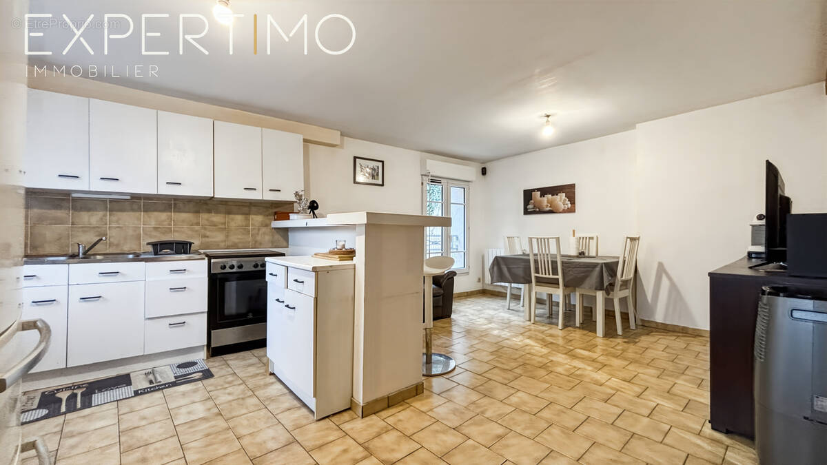 Appartement à SACLAS