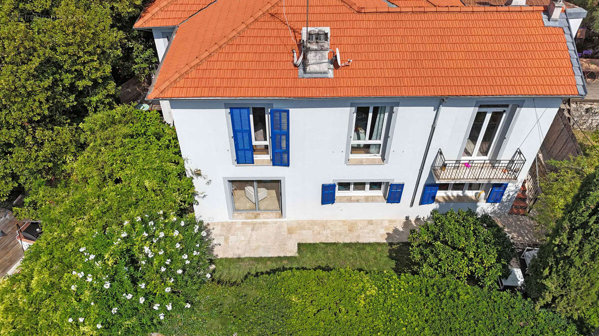 Vence - Villa rénovée avec jardin et appartement indépendant à proximité du centre-ville - photo 18