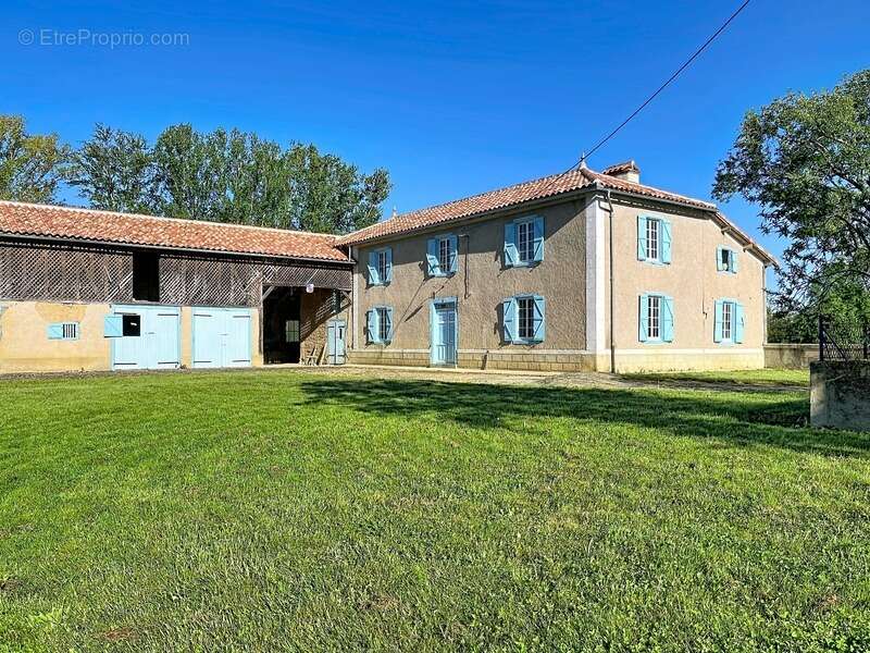 Maison à MIRANDE