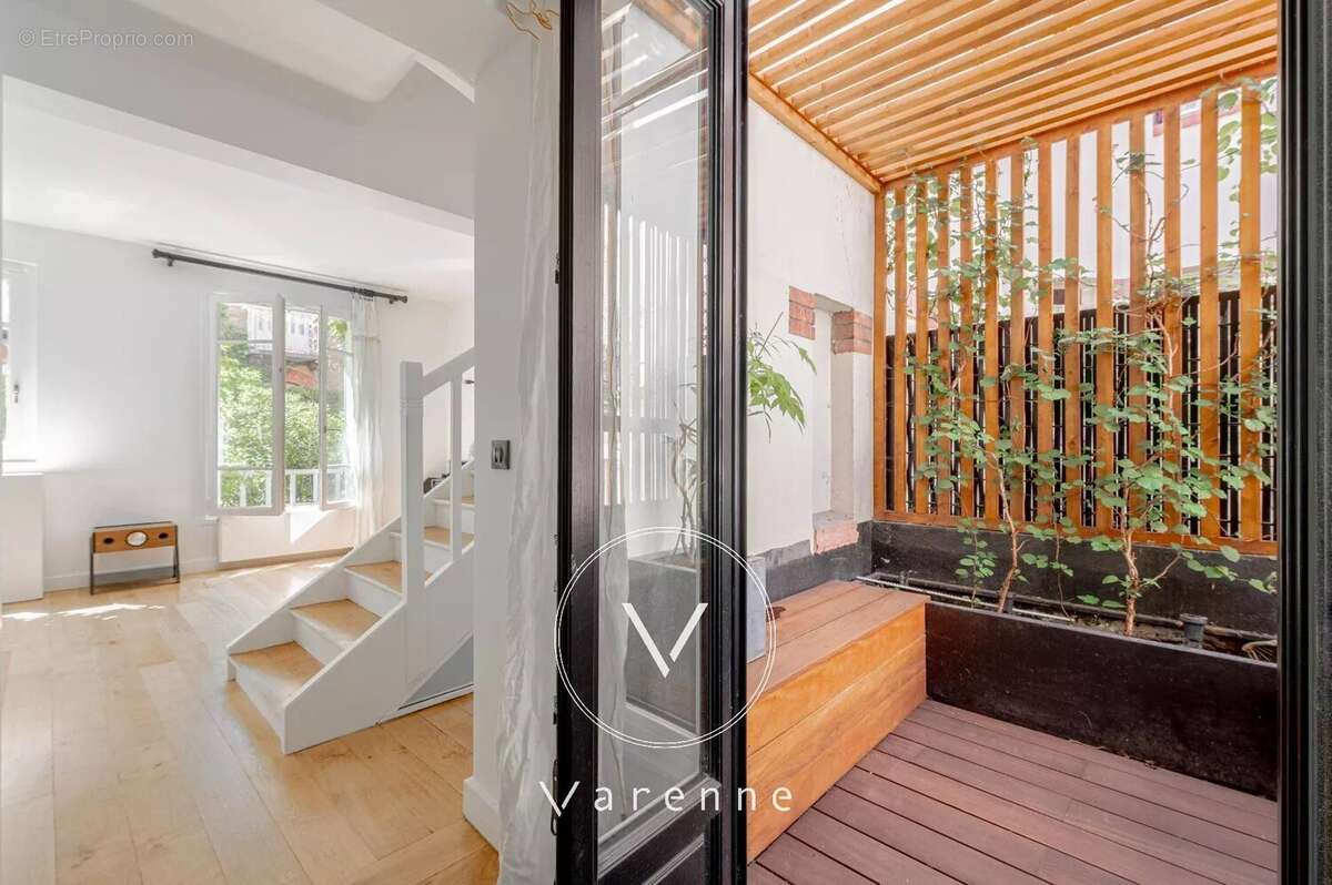 Maison à PARIS-14E