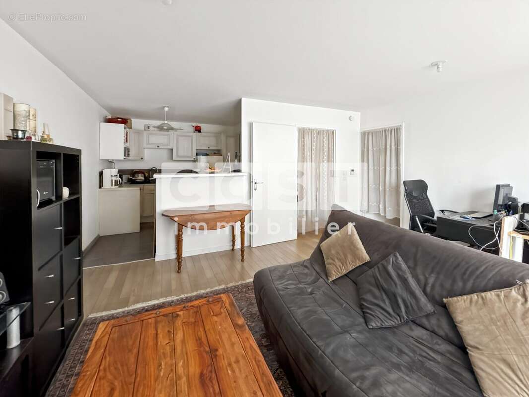 Appartement à COLOMBES