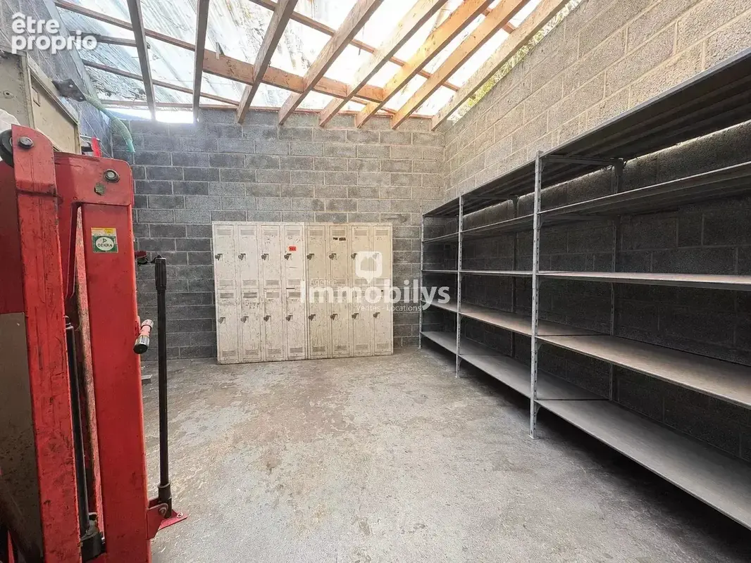 Local professionnel / Garage automobile - Aniche - photo 5