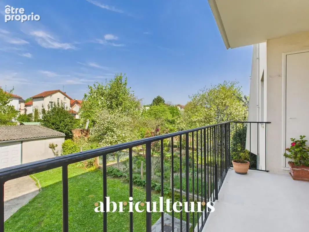 Appartement familial de 120 m² – 4 chambres – Balcons, Box & Cave - Bourg-la-Reine - photo 11