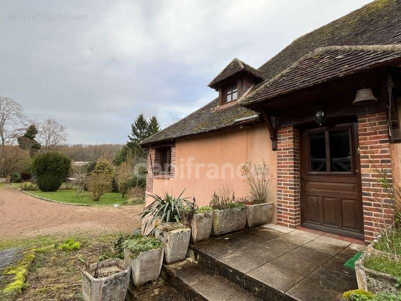 Propriété à vendre 13 pièces TANNERRE EN PUISAYE (89) - photo 6