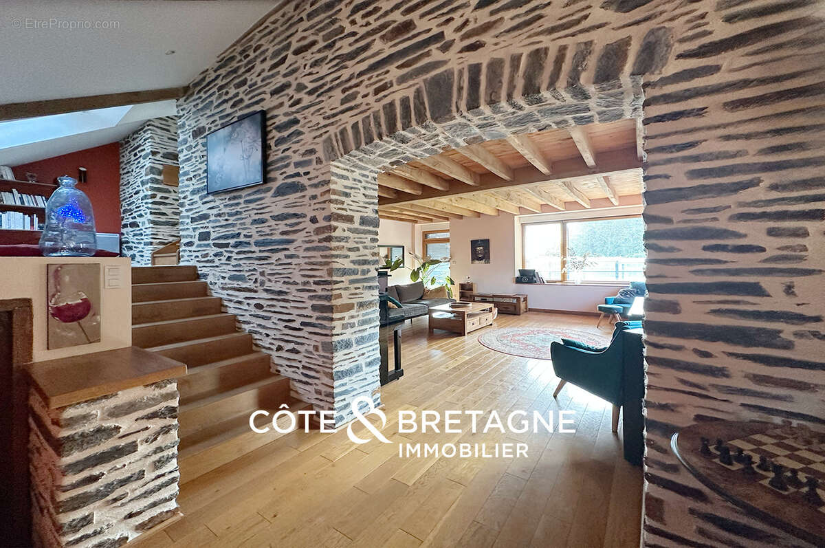 Maison à MALESTROIT