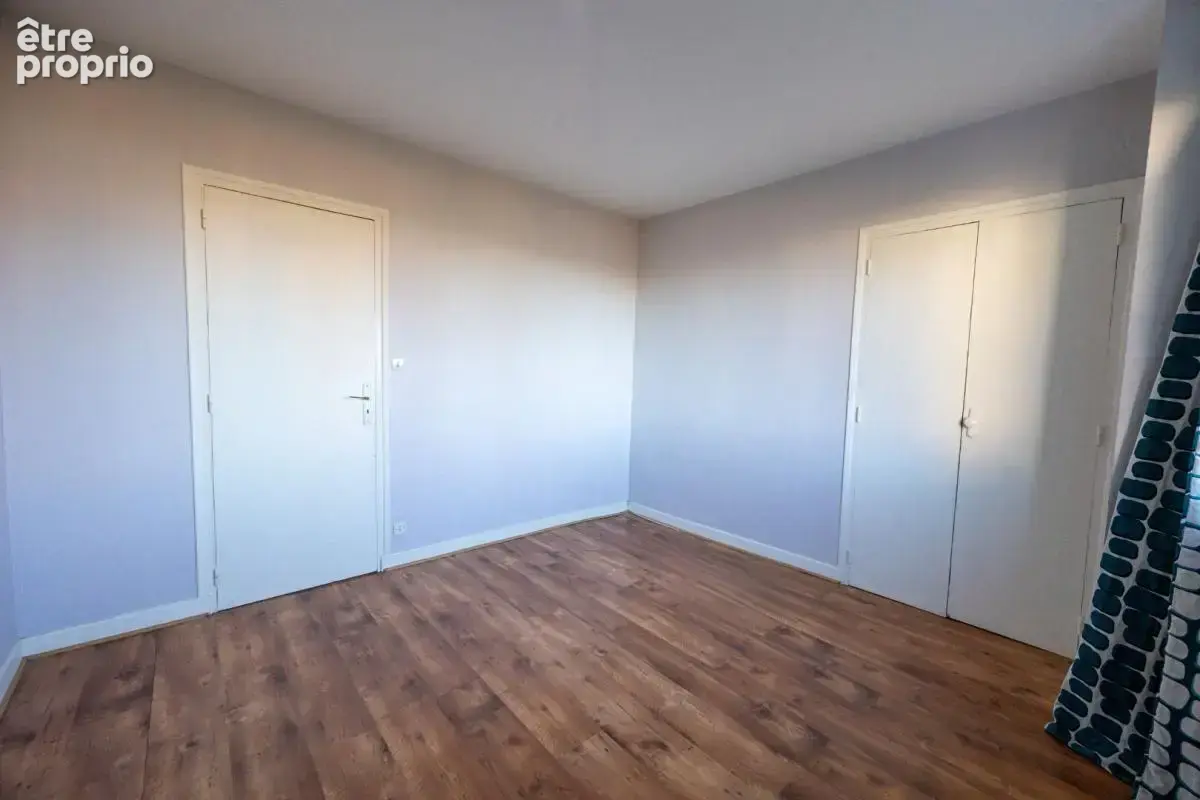 Villa T4 au calme avec 160 m² d'ateliers : idéal artisan, collectionneur ou projet locatif - photo 14