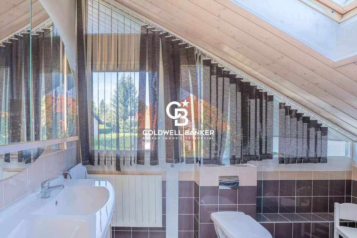 Maison familiale avec piscine à vendre à Vétraz-Monthoux proche Genève - photo 19