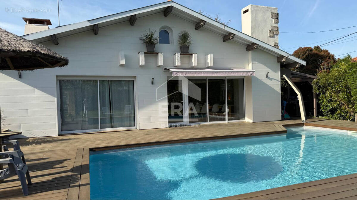 Maison à GUJAN-MESTRAS