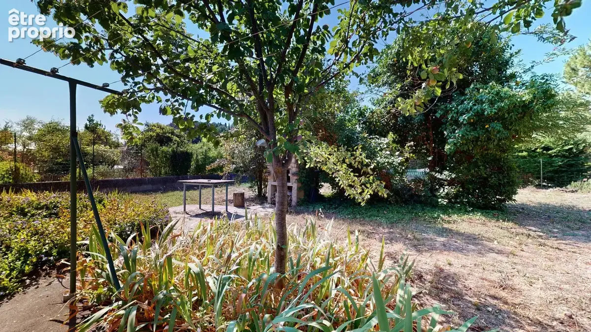 Maison rénovée avec jardin arboré et garage à Limoux - photo 9