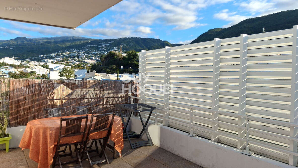 Appartement à SAINT-DENIS