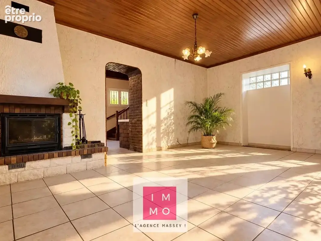 Charmante maison t3 sur deux niveaux  avec garage 20 m² et  des combles de 56 m² ! - photo 2