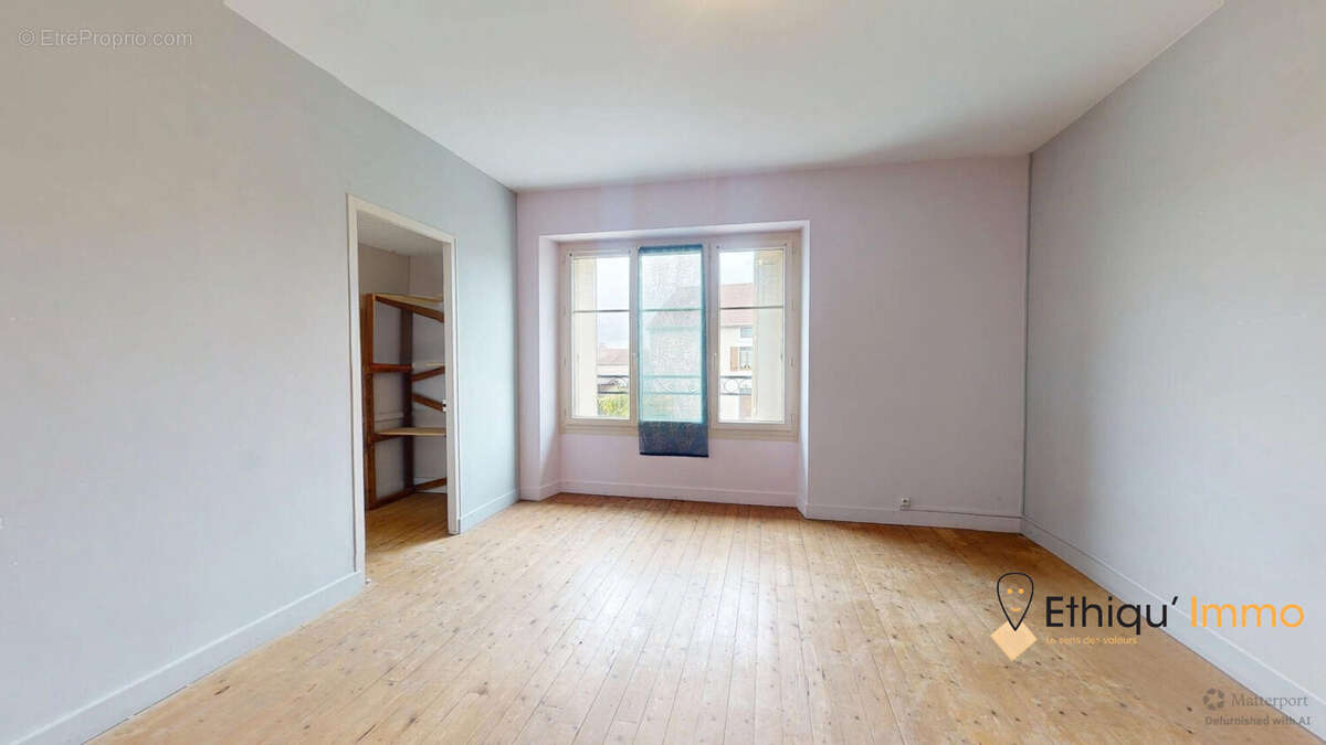 Maison à LACHAPELLE-EN-BLAISY