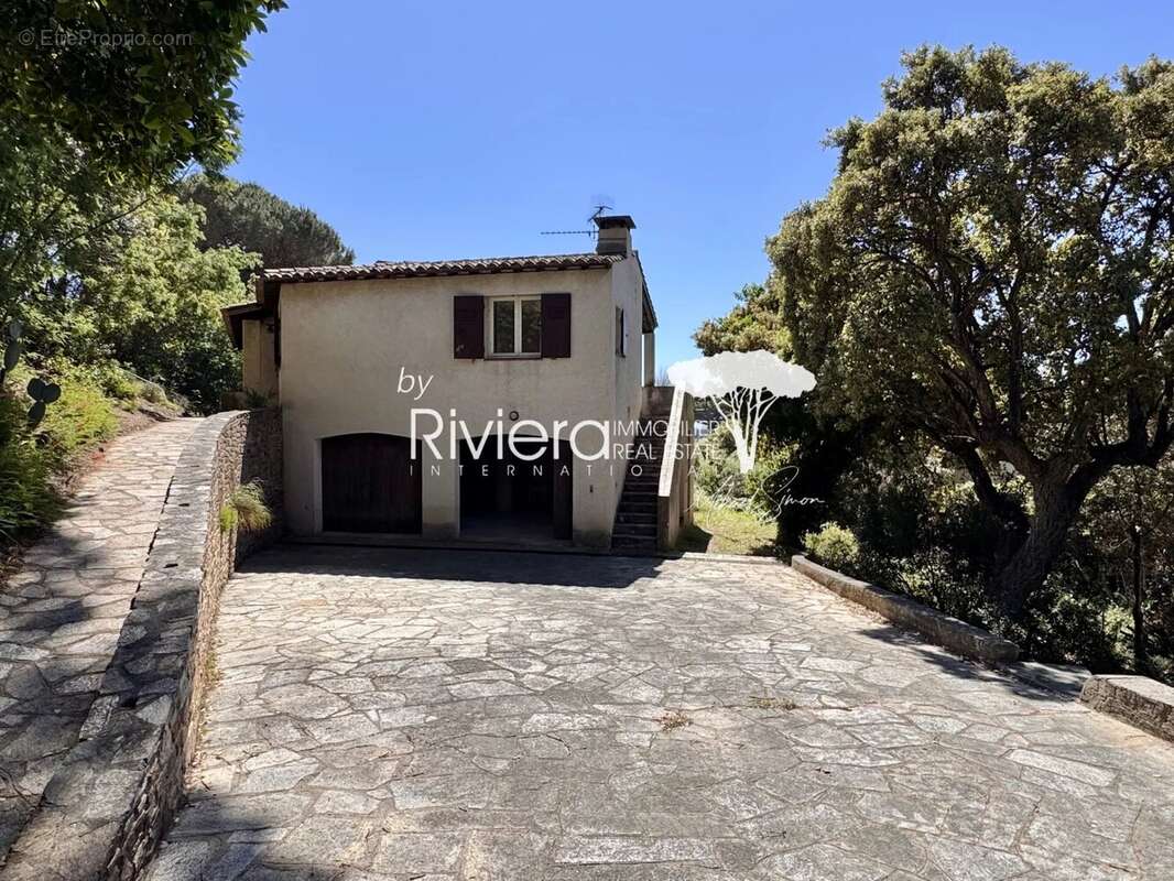 Maison à CAVALAIRE-SUR-MER