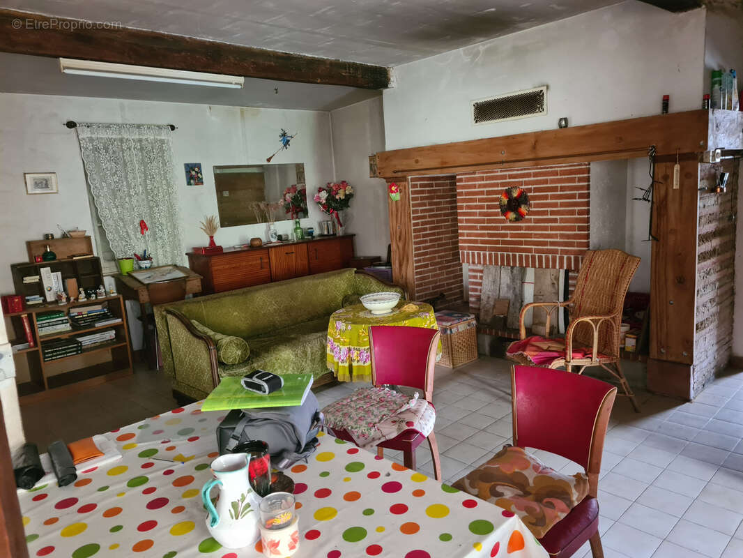 Maison à MONTBARTIER
