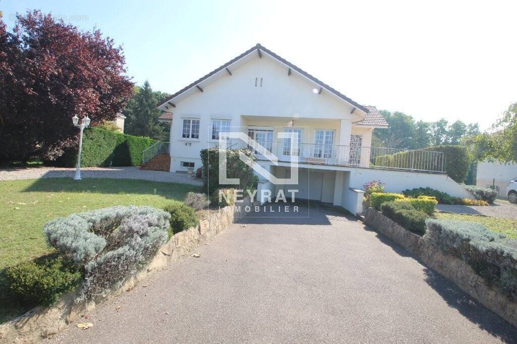 Maison à PIERRE-DE-BRESSE