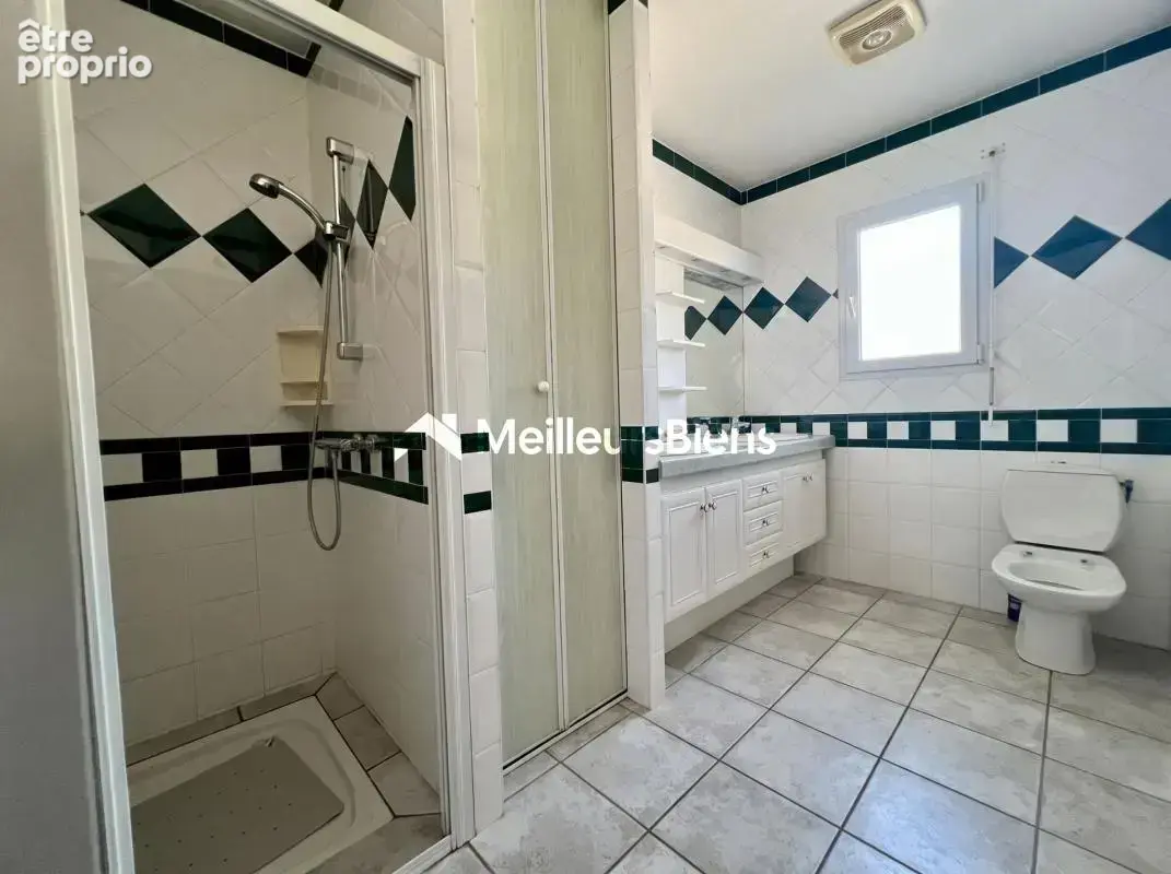 Maison plain-pied 5 pièces 111 m² — La Roche-sur-Yon — impasse au calme, terrain 540 m² piscinable, garage 43 m² - photo 5