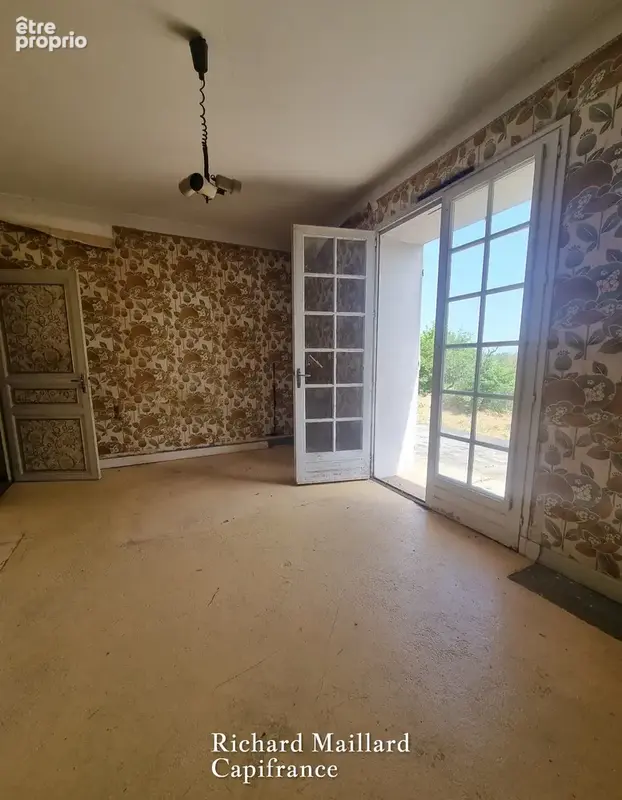 EXCLUSIVITÉ — Maison de caractère à fort potentiel à rénover — Cadre naturel exceptionnel  sur 3 300 m² de terrain - photo 16