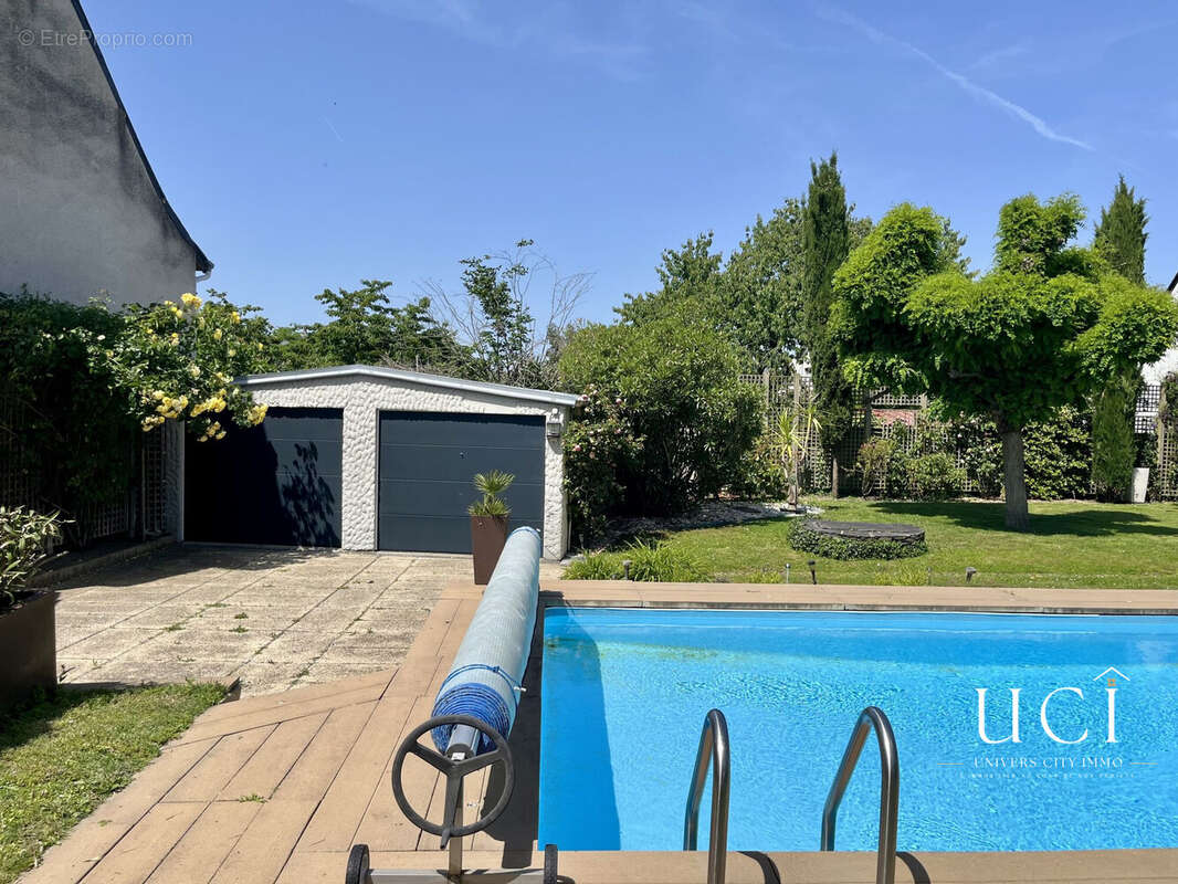Maison 227 m² à Les Ponts-De-Ce  - photo 4