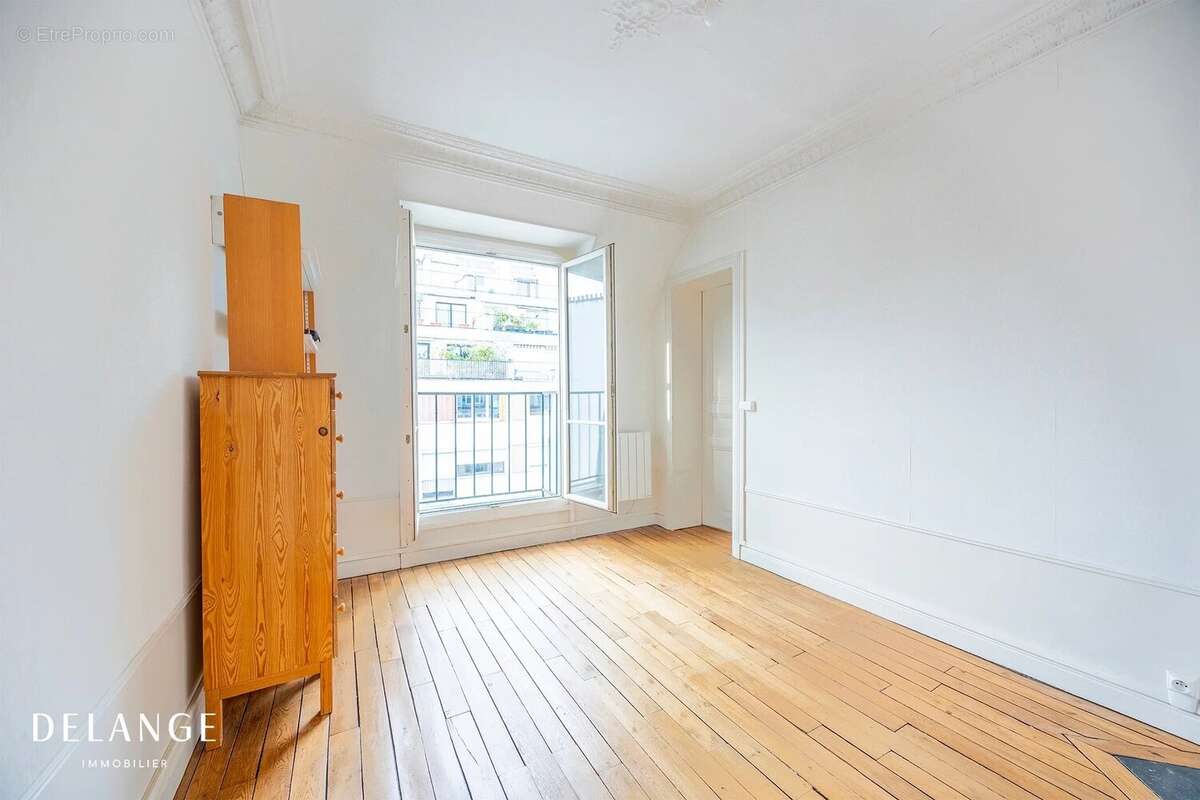 Eglise Jeanne d'Arc - Superbe duplex de 145,42 m² avec balcons - photo 14