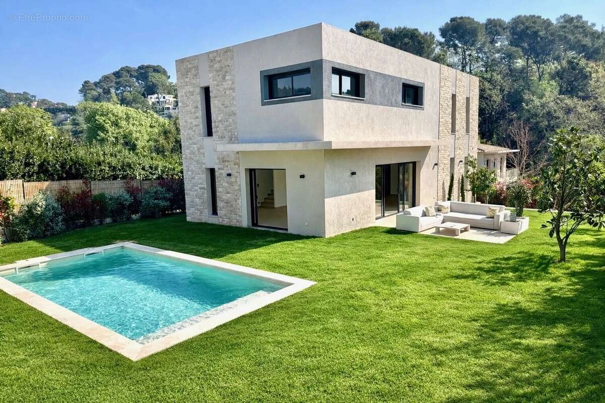 Maison à MOUGINS