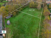 Terrain à MAREUIL-SUR-LAY-DISSAIS