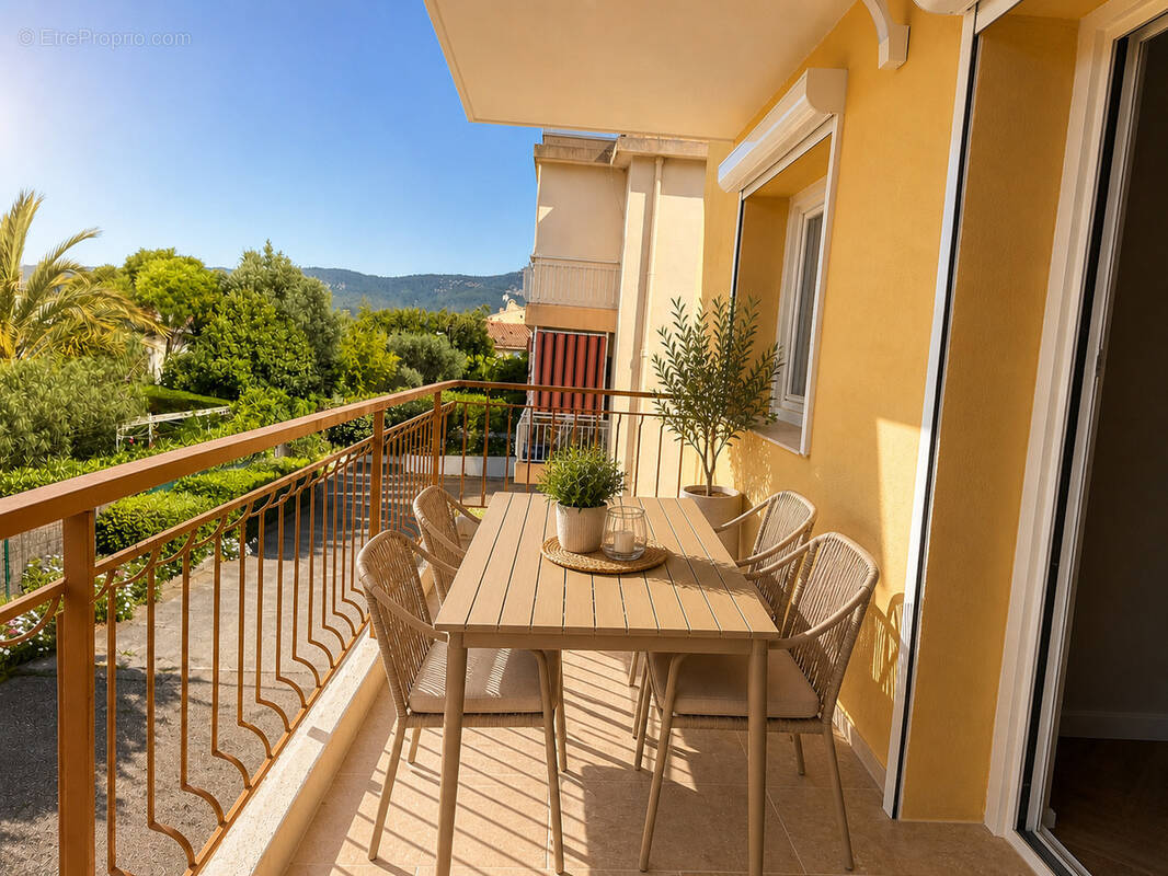 Appartement à SIX-FOURS-LES-PLAGES